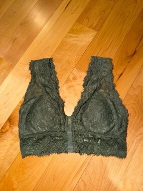 Aerie XS olive green bralette ONLY WORN A FEW TIMES!!
